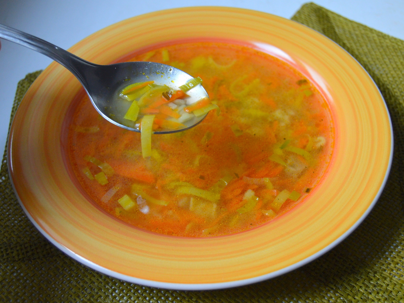 Zeleninová polévka s těstovinou